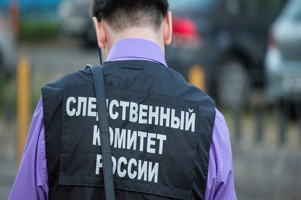 На месте происшествия работают следователи