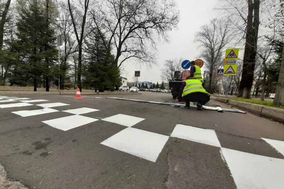 В Биробиджане на дорогах рядом со школами появится специальная дорожная разметка