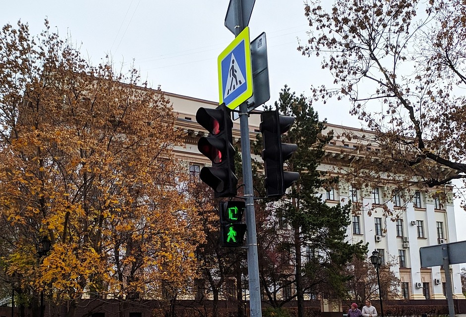 На улице Ветеранов труда в Тюмени отключат светофоры на четыре часа.