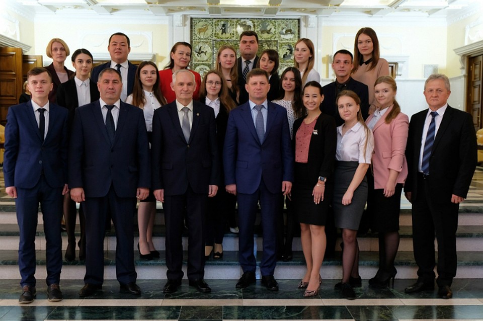 В правительстве Хабаровского края трудоустроили 13 выпускников вузов ФОТО: Туркина Мария