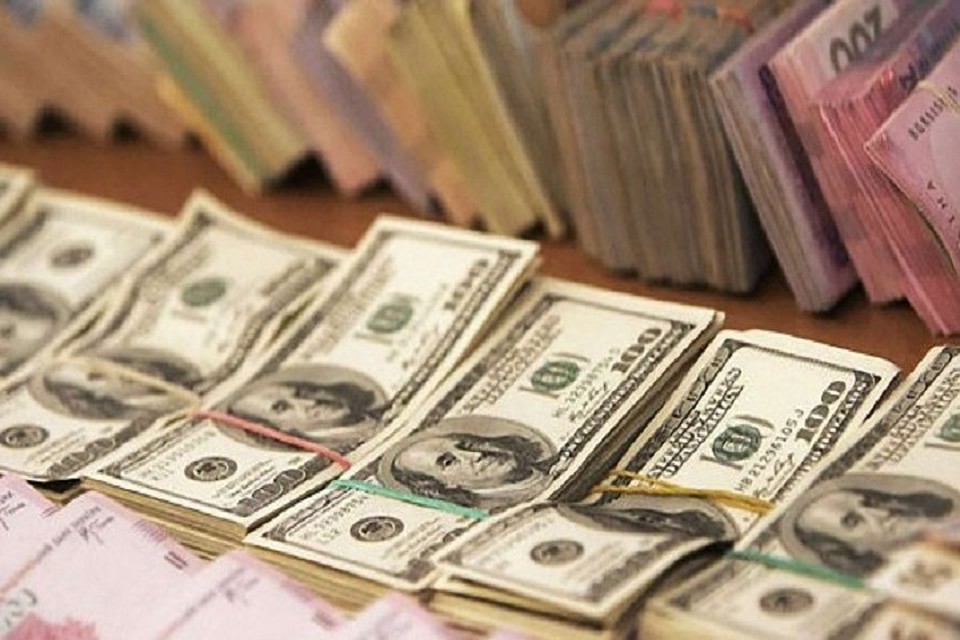 Средневзвешенный курс доллара составил 389,98 тенге