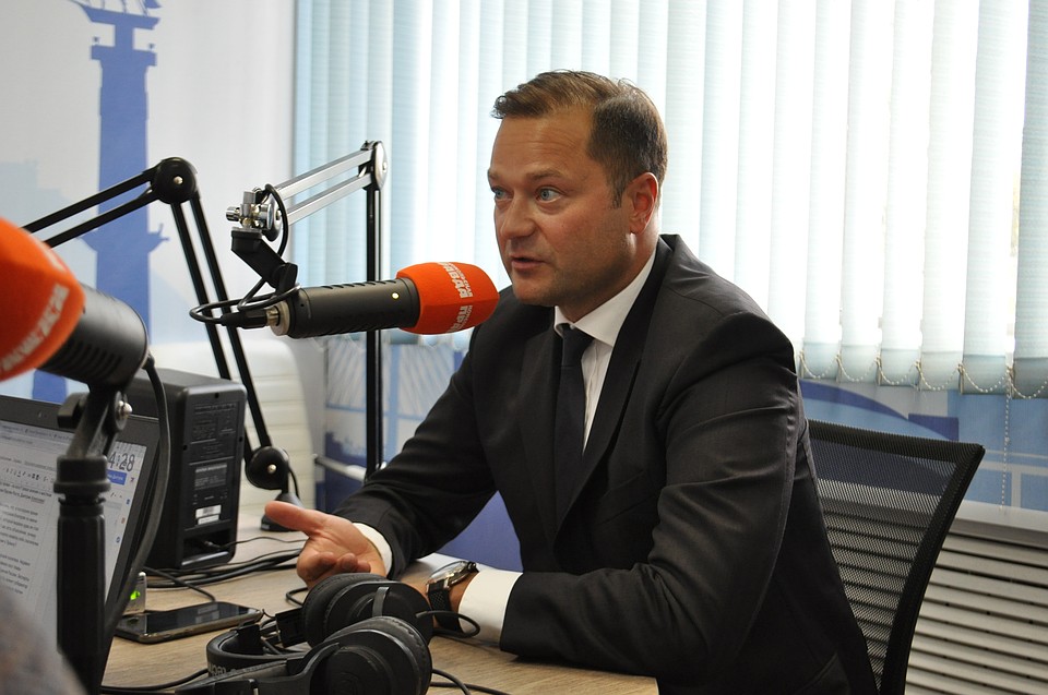 Политик поднял в эфире острые темы