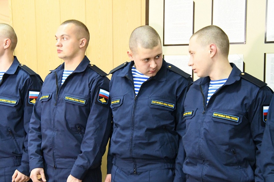 15 юношей уже отправились в части постигать военное дело.