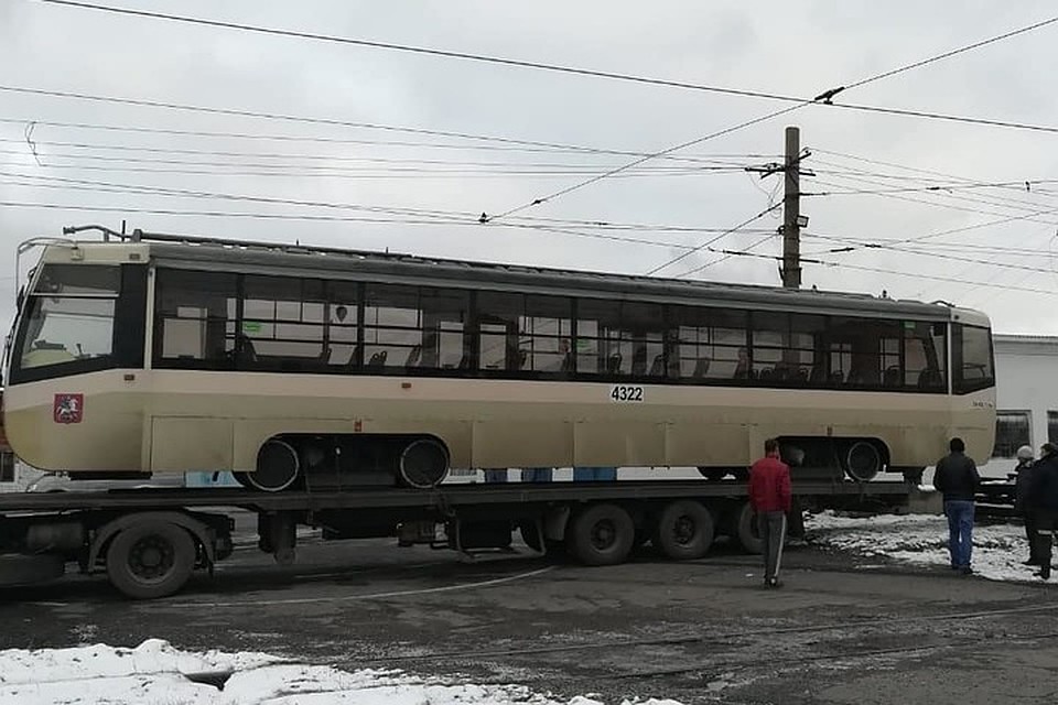 В Прокопьевск прибыли трамваи из Москвы. ФОТО: vk.com, Андрей Мамаев