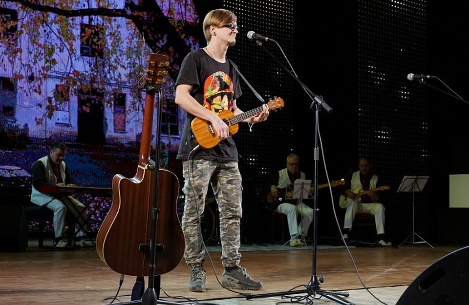 Конкурс дворовой песни в Томске проходит с 2004 года. Фото: radio.tomsk.ru