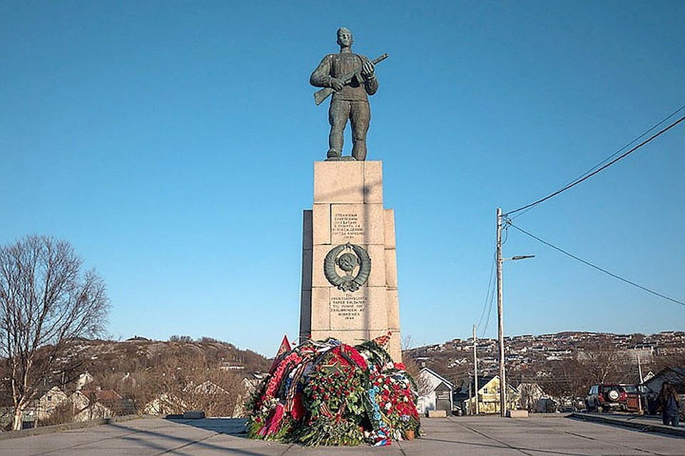 Норвегия благодарит советские войска за освобождение Финнмарка. Фото: с сайта varlamov.ru