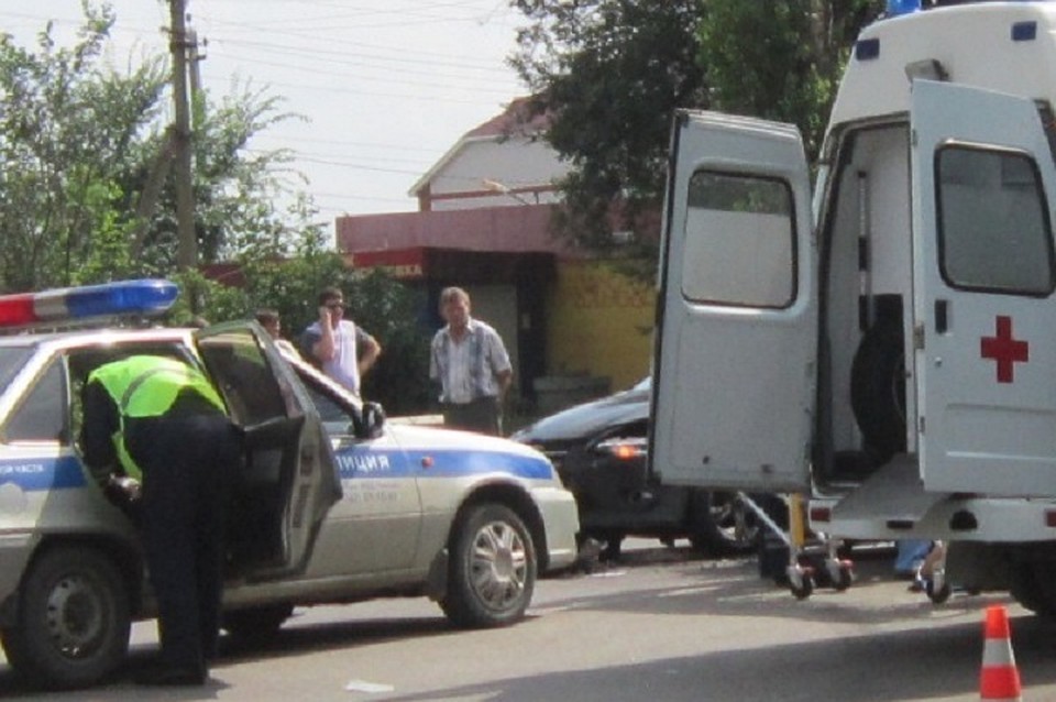 В результате столкновения механические повреждения получили обе машины.