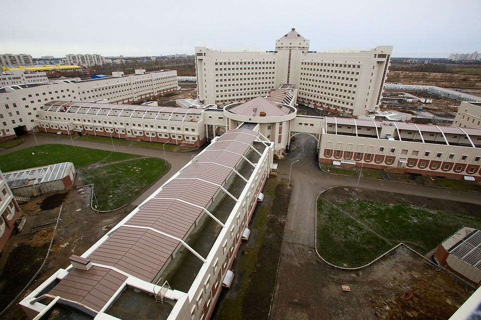 В Петербурге завершено расследование уголовного дела в отношении бывшего заместителя начальника ГУ ФСИН России, обвиняемого в получении взятки при строительстве "Крестов-2"