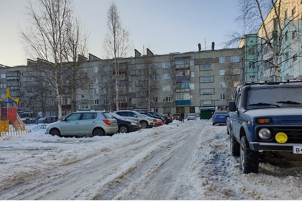 В Сургуте управляющим компаниям сделаны замечания по уборке снега. Фото с сайта администрации города Сургут