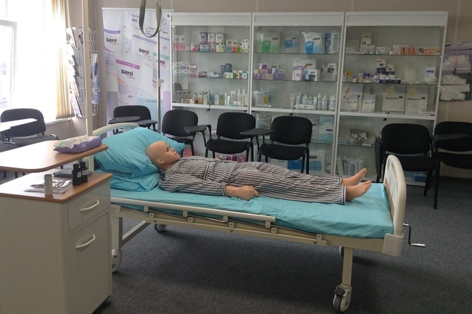 В Ростове открыли школу квалифицированных сиделок. Фото: 1redcross-rostov.ru/мы-с-вами/