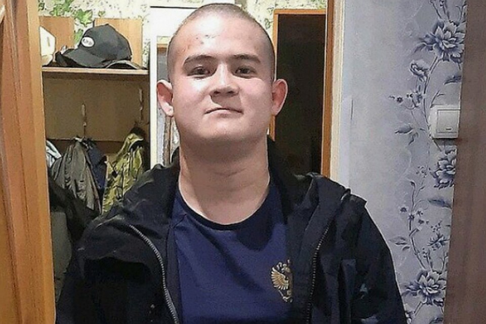Рамиль Шамсутдинов, будучи в карауле, расстрелял офицеров, контрактников и срочников, которые были с ним в наряде.