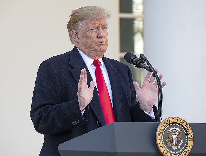 Трамп заявил, что опубликует стенограмму еще одного телефонного разговора с Зеленским