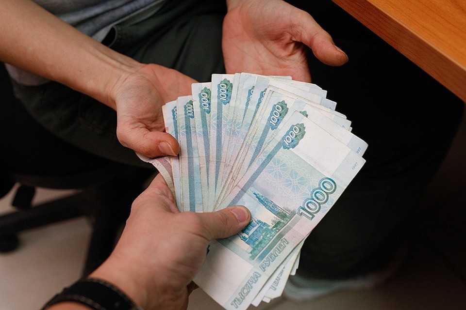 В Госдуму внесли законопроект о минимальной планке месячной зарплаты бюджетников