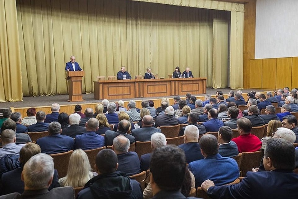 Игорь Додон принял участие в Республиканском совете ПСРМ (Фото: соцсети).