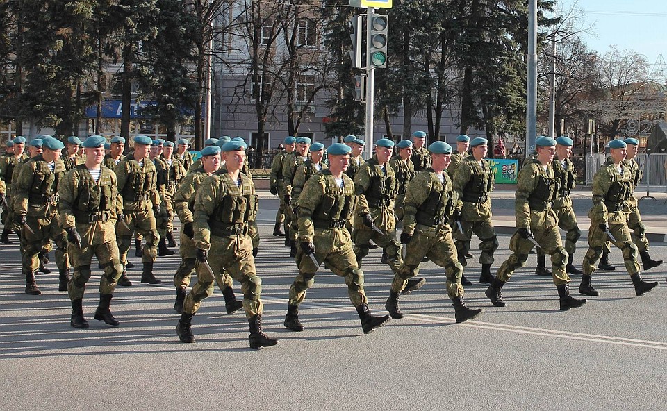 В различных зрелищных мероприятиях в Рязани курсанты-десантники часто принимают участие