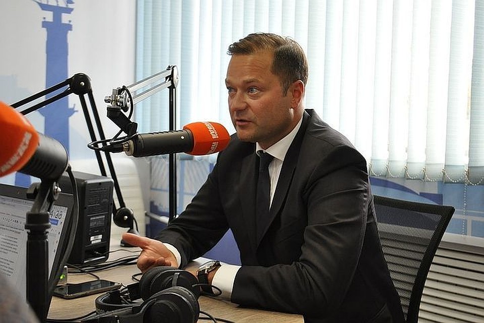 Мужчина погиб в поезде.