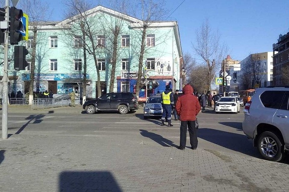 Стрельба в Амурском колледже строительства и жилищно-коммунального хозяйства произошла утром 14 ноября. Фото: Дарья ПРОКОПЬЕВА