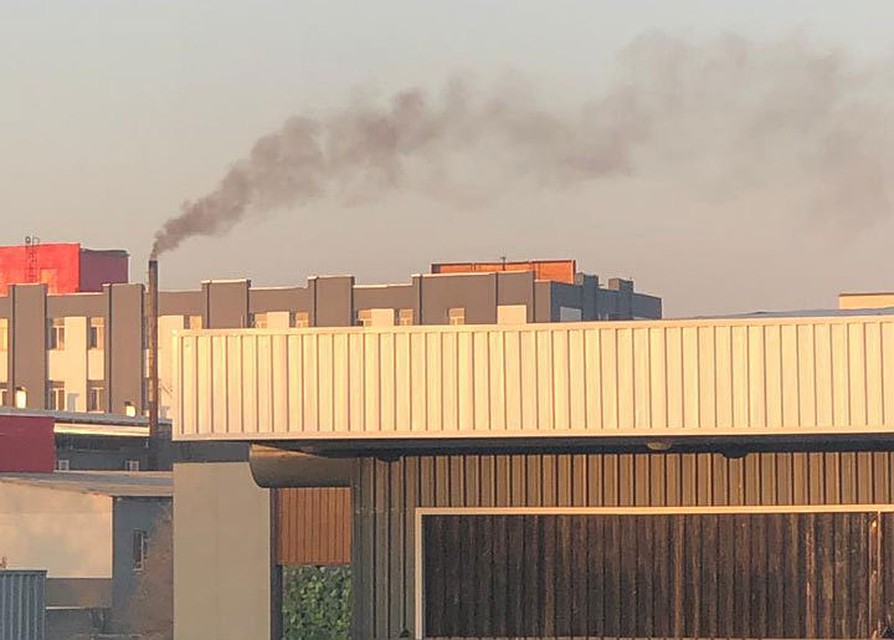 С наступлением холодов над городом опять появилась пелена смога. Отчасти из-за безответственных горожан.