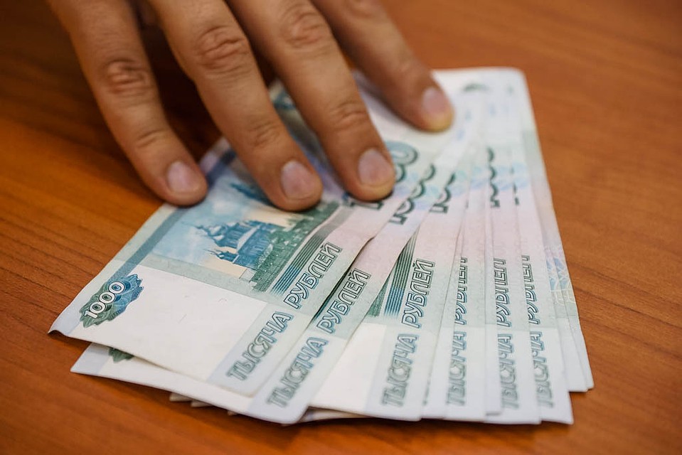 В целом на выполнение указов Президента РФ в облбюджете заложено 27 млрд рублей.