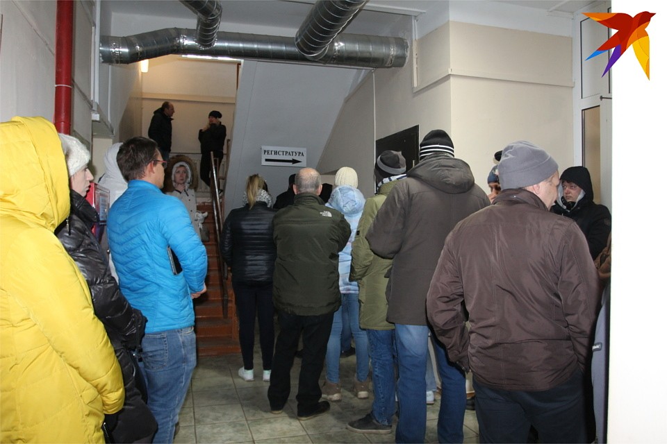 Вести о подорожании медсправки спровоцировали столпотворение в тверском наркодиспансере и панику среди водителей.