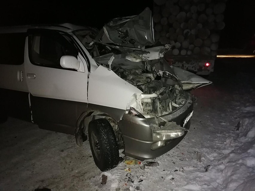 Госавтоинспекторы выясняют обстоятельства аварии Фото: ГУ МВД по Красноярскому краю