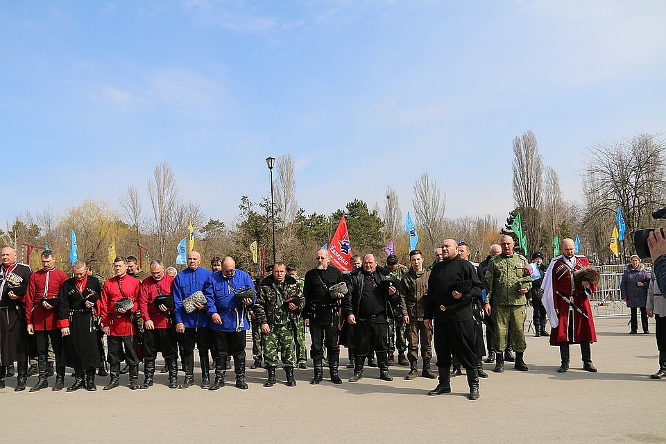 В региональный реестр народных дружин по Республике Крым входит около 40 казачьих обществ.