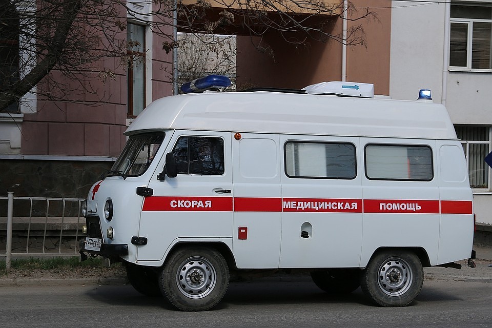 За жизнь матери и еще одного ребенка борются врачи