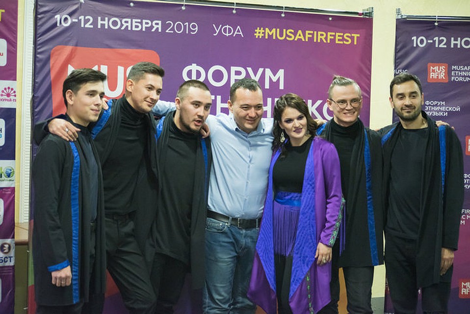 Группу "Zaman" называют "послами башкирской музыки" (в белой рубашке - основатель группы Радмир Муфтахин)