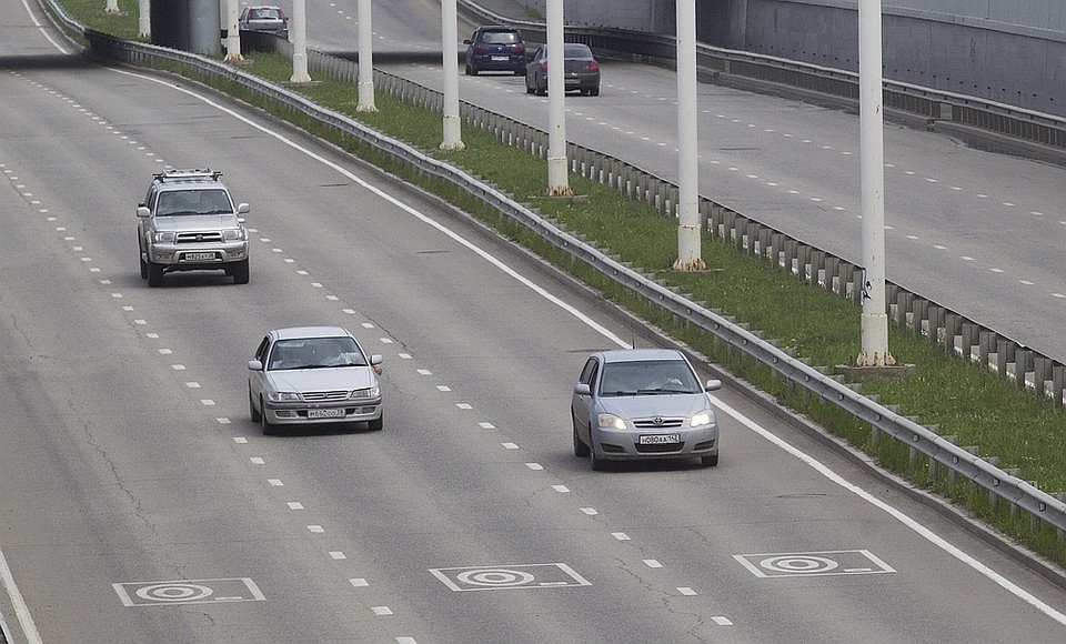 В плане работ – тротуары и освещение.