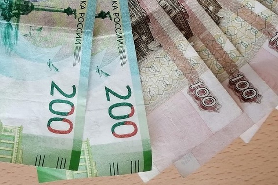 Потерпевшему компенсируют моральный вред солидной денежной суммой.