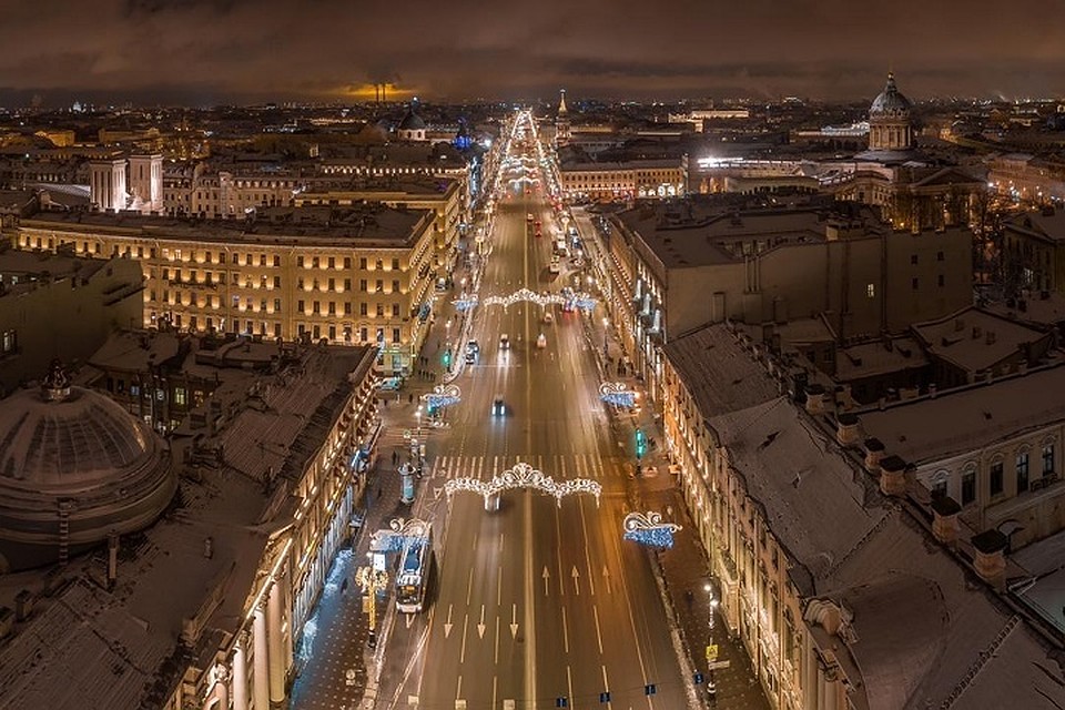 Невский проспект полностью перешел на светодиодное освещение / Фото: СПб ГБУ "Ленсвет"