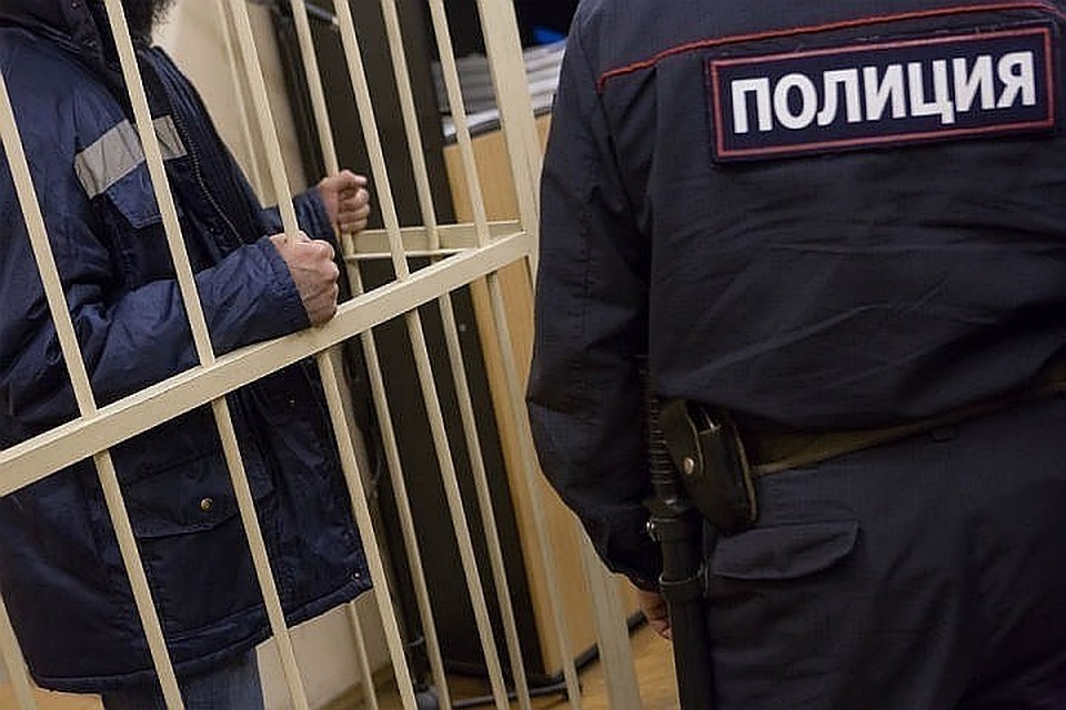Кузбассовец с гранатой в руке грабил магазины