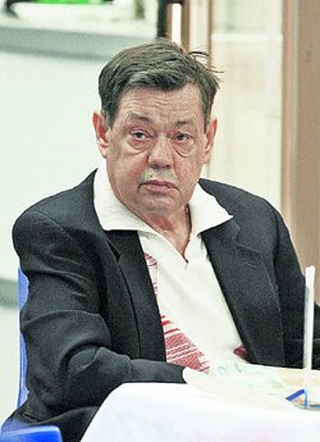 Сейчас врачи снова борются за жизнь Николая Караченцова.