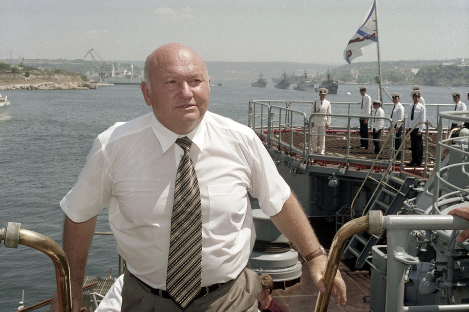 Юрий Лужков во время празднования Дня военно-морского флота в Севастополе, 25 июля 1999 г. Фото: Николай Албул/Фотохроника ТАСС