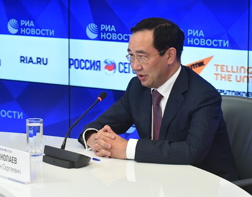 Айсен Николаев считает, что мост через Лену обеспечит автомобильный выход на Охотское море и Тихий океан. Фото предоставлено пресс-службой правительства Якутии.