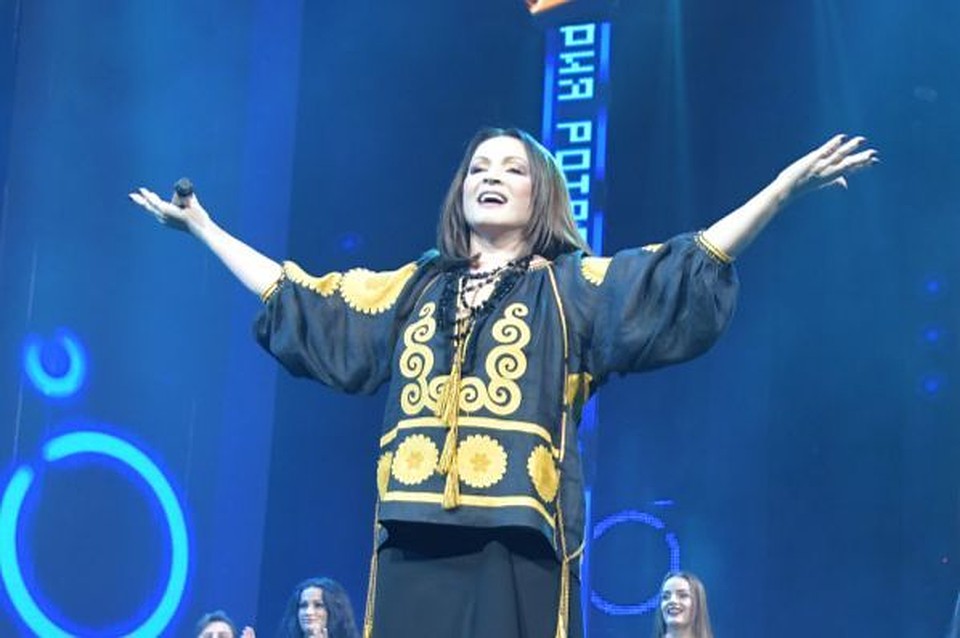«Хуторянка» произвела фурор на шоу «Легенды Ретро FM»