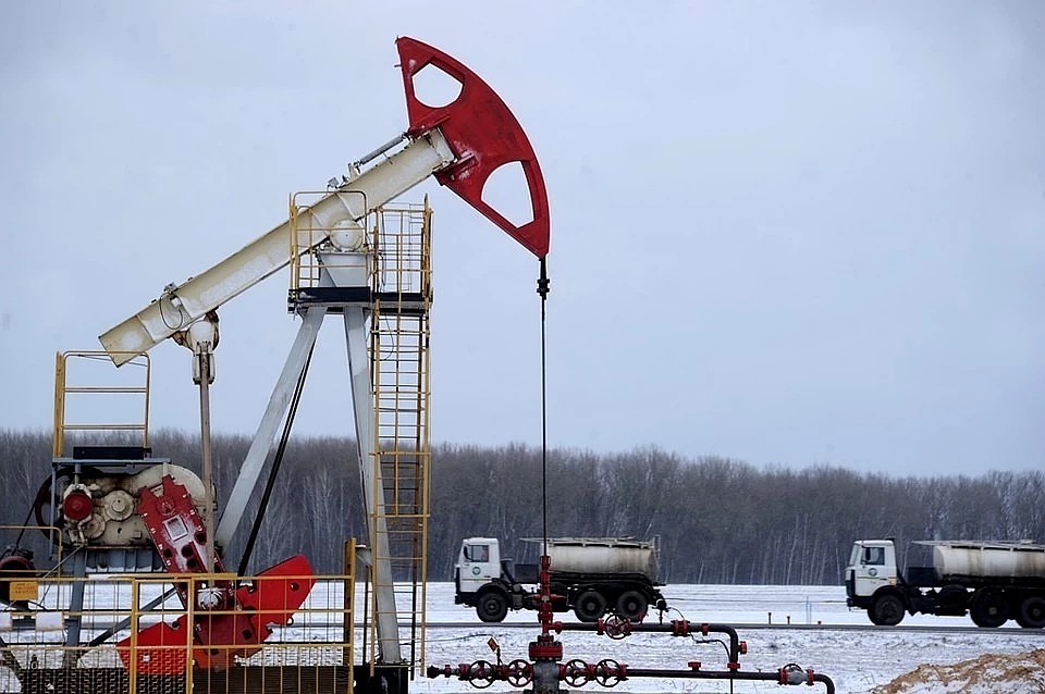 Пока у нас есть 20% скидка на российскую нефть, найти ей замену будет нелегко.