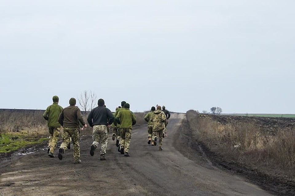 Предновогодние забеги бойцов ВСУ вдоль линии фронта в Донбассе переросли в массовое дезертирство. Фото: facebook.com/208539159547322