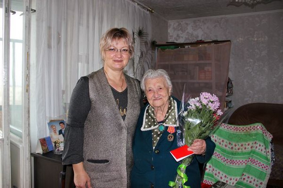 В 2018 году Антонине Бирюковой был вручен орден ЦК КПРФ, приуроченный к 100-летию комсомола.