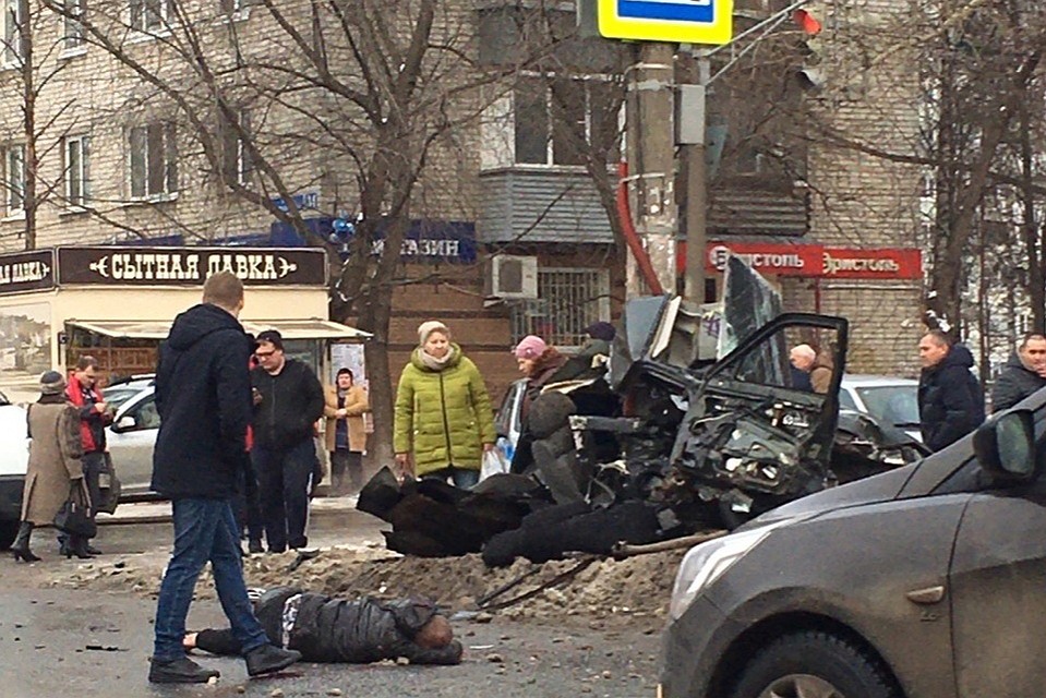 26-летний водитель "Лады" скончался на месте.