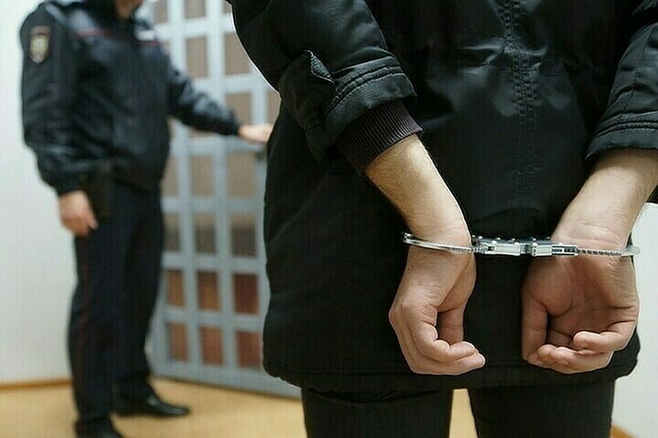 На Кубани участковых осудят за взятку в 100 тысяч рублей
