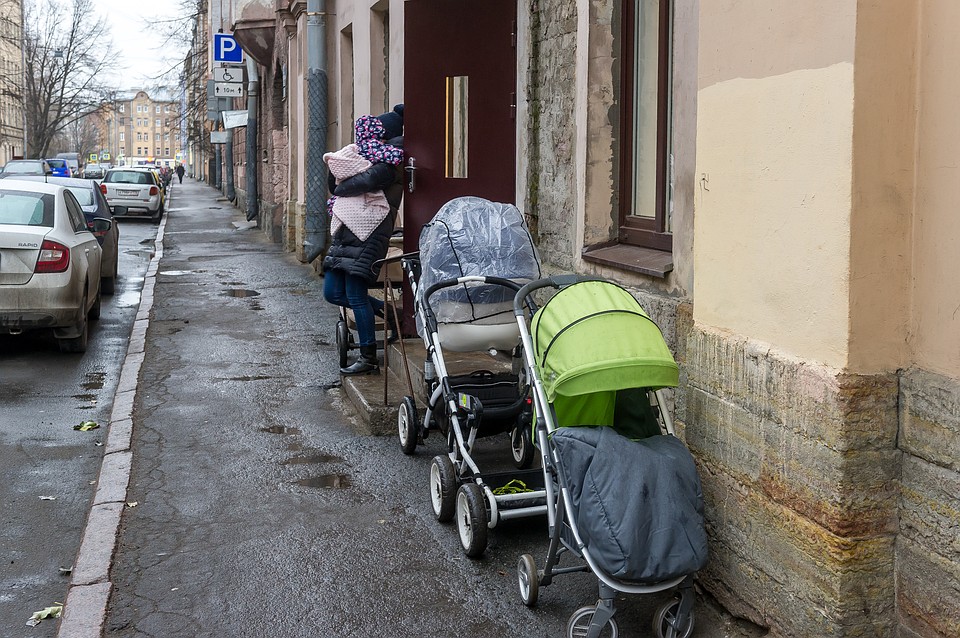 В Санкт-Петербурге могут продлить программу маткапитала - действовать она будет как минимум до 2026 года.