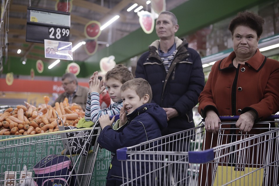 Псковичку за воровство в продуктовом магазине задержали росгвардейцы.