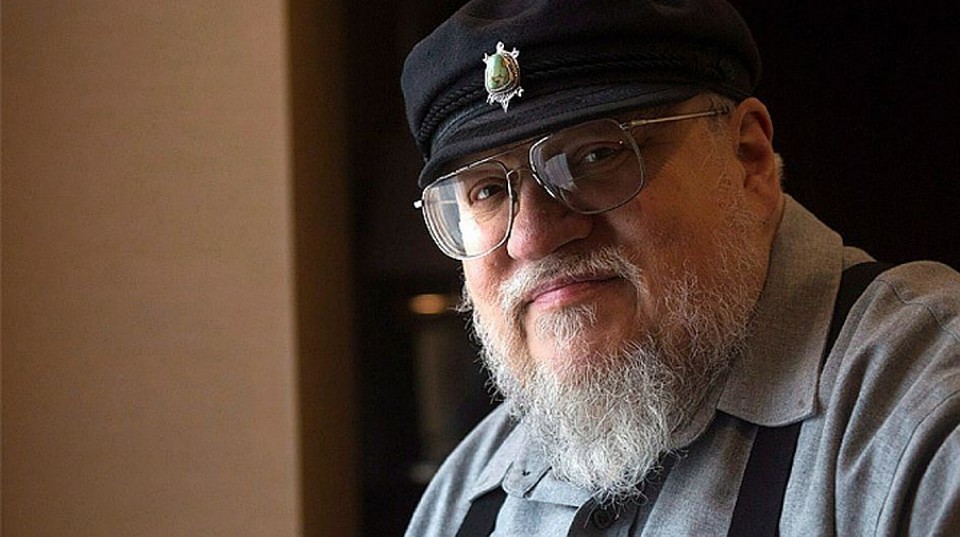 "Это какое-то издевательство!": Джордж Мартин разозлил фанатов анонсом выхода книги