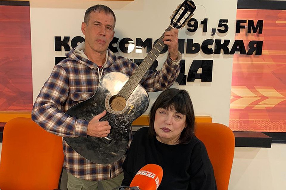 Ирина Русанова - президент клуба бардовской песни "Мост" и Владимир Крымов - исполнитель бардовских песен