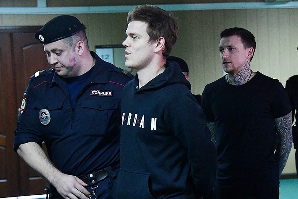 Кокорин не успел поиграть за "Зенит" после выхода на свободу и готовится ехать в "Сочи". Но не хочет.