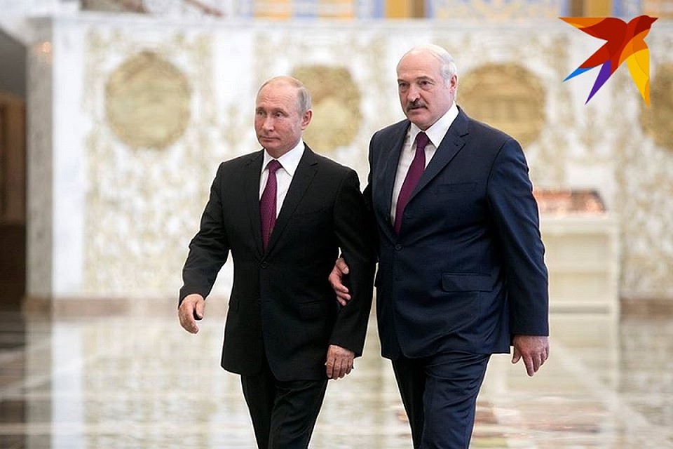 Лукашенко принял приглашение Путина приехать на День Победы в Москву.