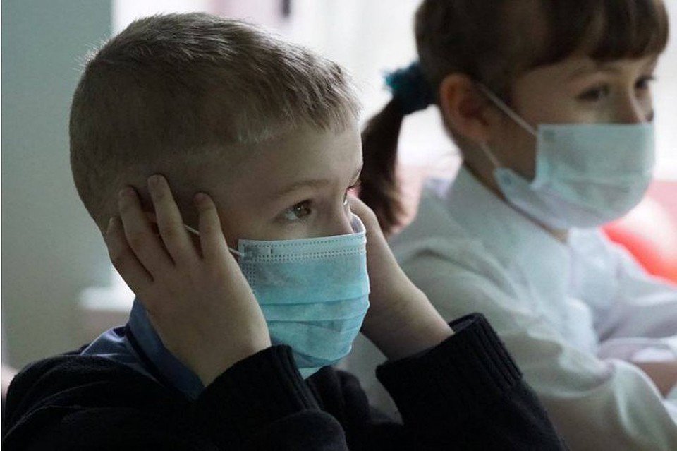 Больных детей нужно оставлять дома, а при необходимости госпитализировать