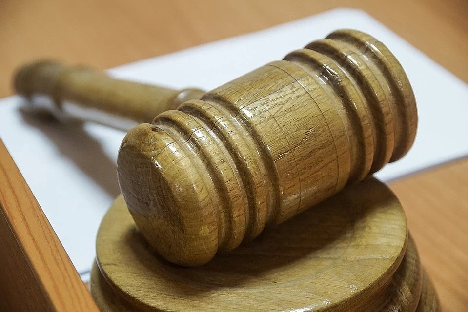 Мужчина ответит перед судом за избиение и похищение человека