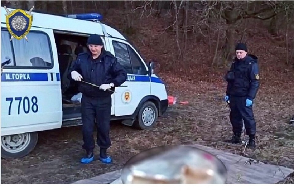 Тело убитого мужчины преступники выбросили в Свислочь. Фото: СК.
